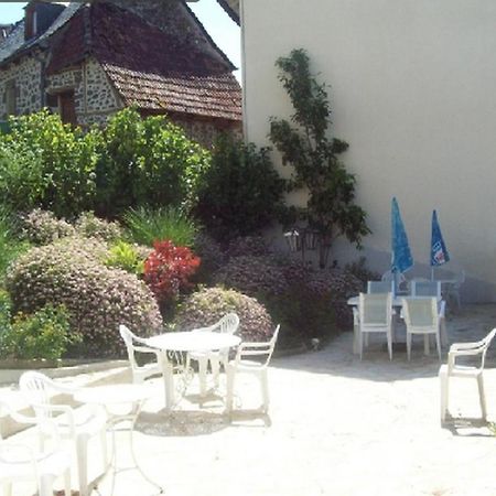 Logis Hotel Les Tilleuls Saint-Cirgues-de-Jordanne المظهر الخارجي الصورة