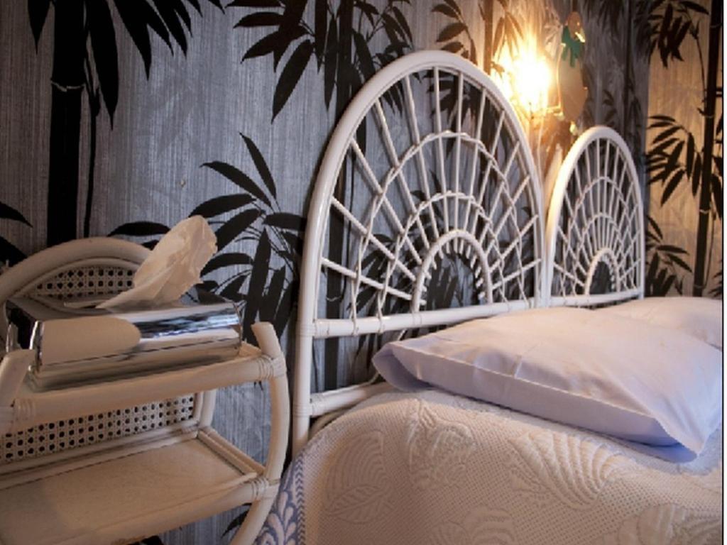 Logis Hotel Les Tilleuls Saint-Cirgues-de-Jordanne الغرفة الصورة