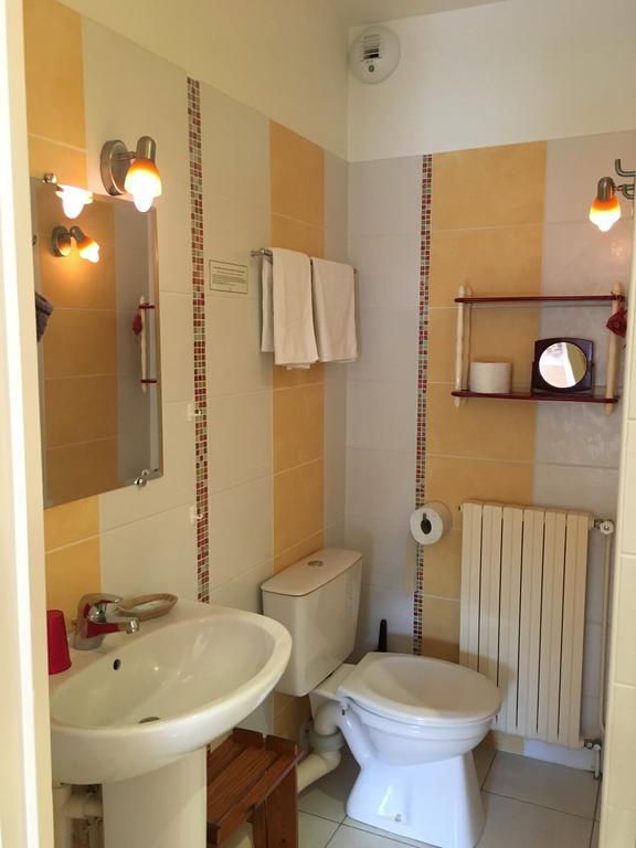 Logis Hotel Les Tilleuls Saint-Cirgues-de-Jordanne المظهر الخارجي الصورة