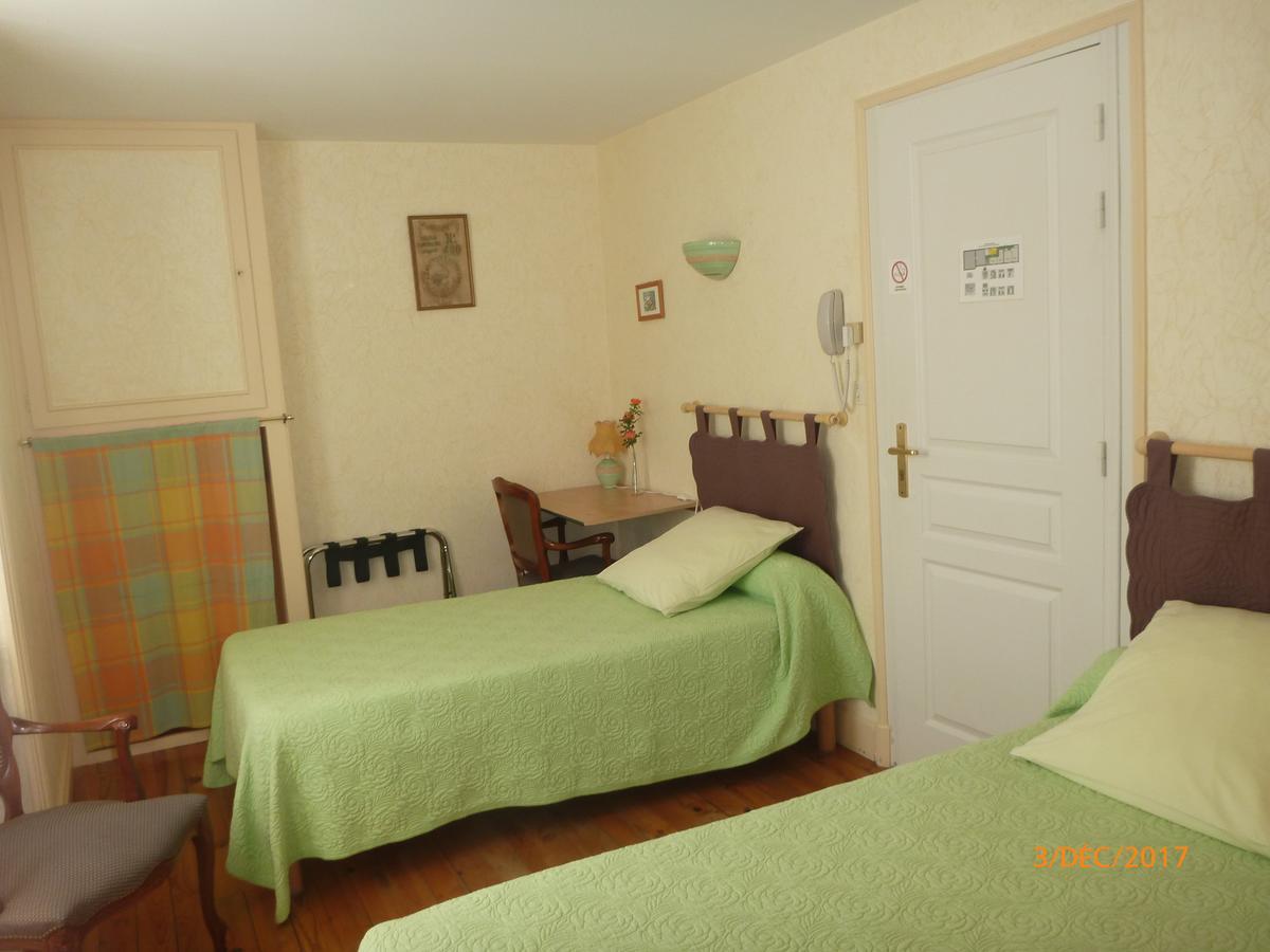 Logis Hotel Les Tilleuls Saint-Cirgues-de-Jordanne المظهر الخارجي الصورة