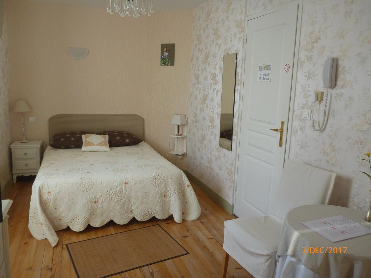 Logis Hotel Les Tilleuls Saint-Cirgues-de-Jordanne المظهر الخارجي الصورة