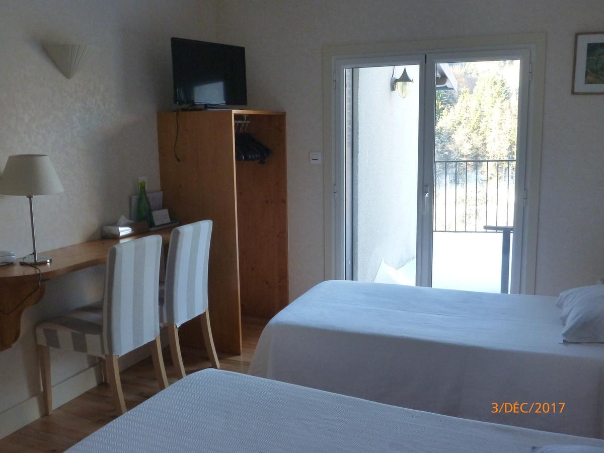 Logis Hotel Les Tilleuls Saint-Cirgues-de-Jordanne المظهر الخارجي الصورة