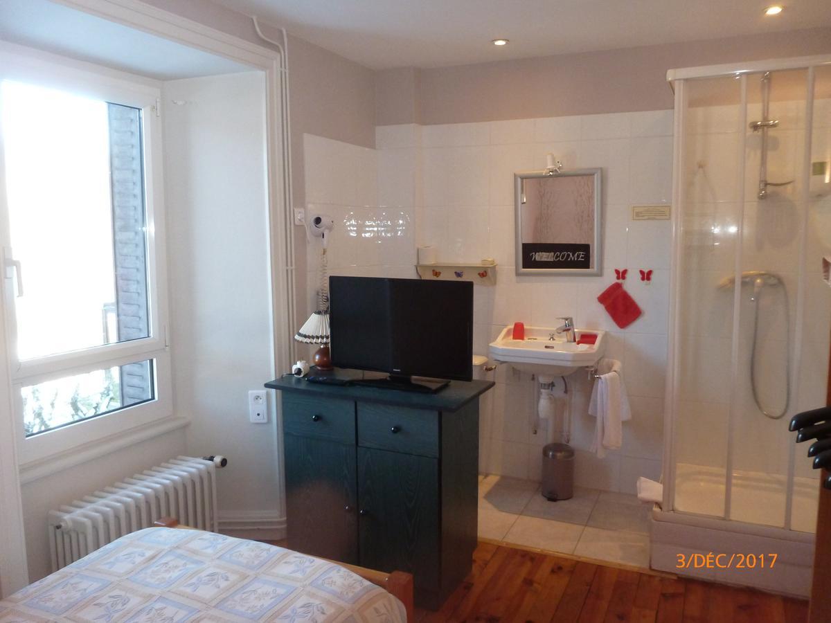 Logis Hotel Les Tilleuls Saint-Cirgues-de-Jordanne المظهر الخارجي الصورة
