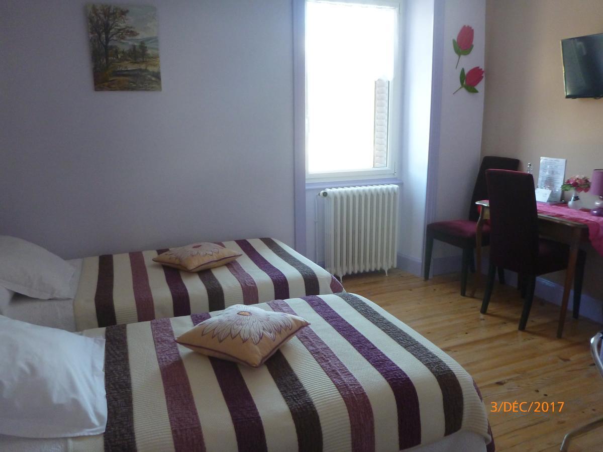 Logis Hotel Les Tilleuls Saint-Cirgues-de-Jordanne المظهر الخارجي الصورة