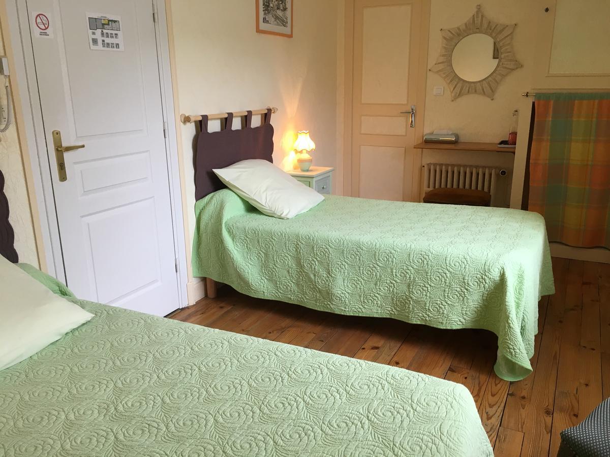 Logis Hotel Les Tilleuls Saint-Cirgues-de-Jordanne المظهر الخارجي الصورة